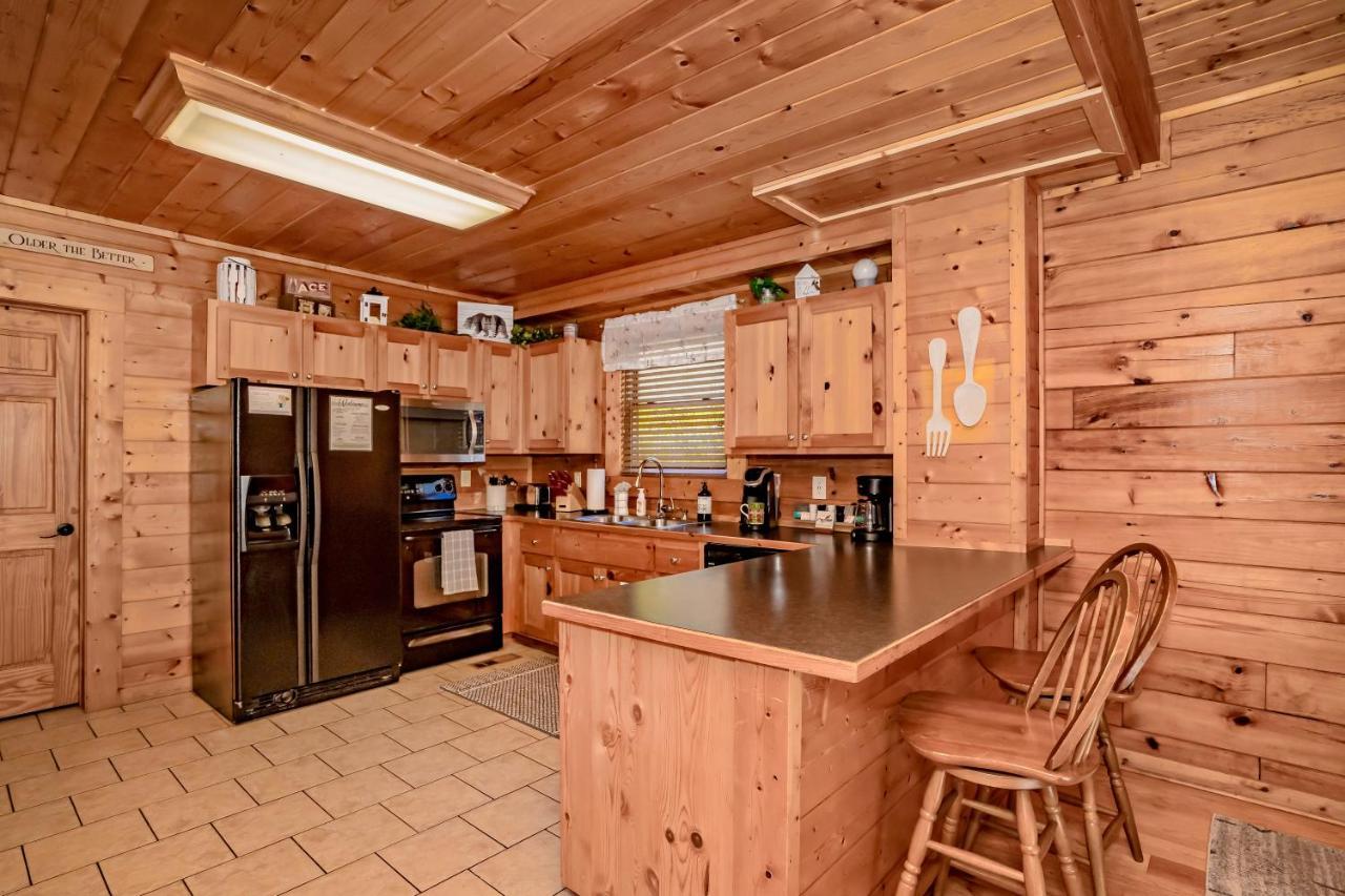 *Family Friendly Cabin Near Dollywood! Pigeon Forge Εξωτερικό φωτογραφία